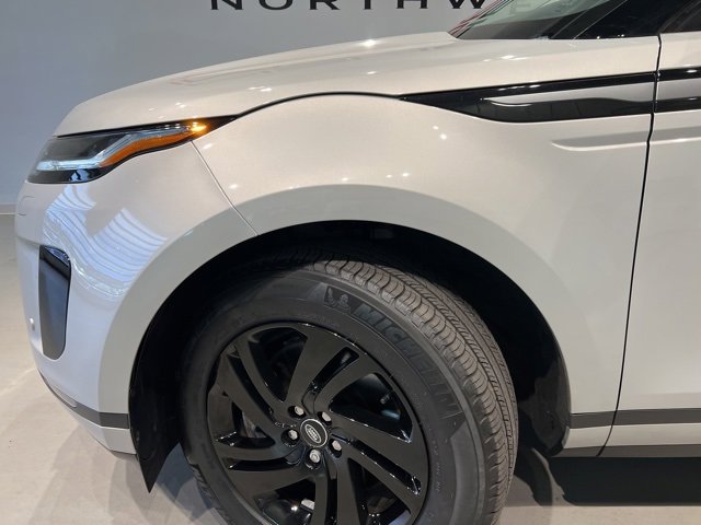 Used 2025 Land Rover Range Rover Evoque S image 12