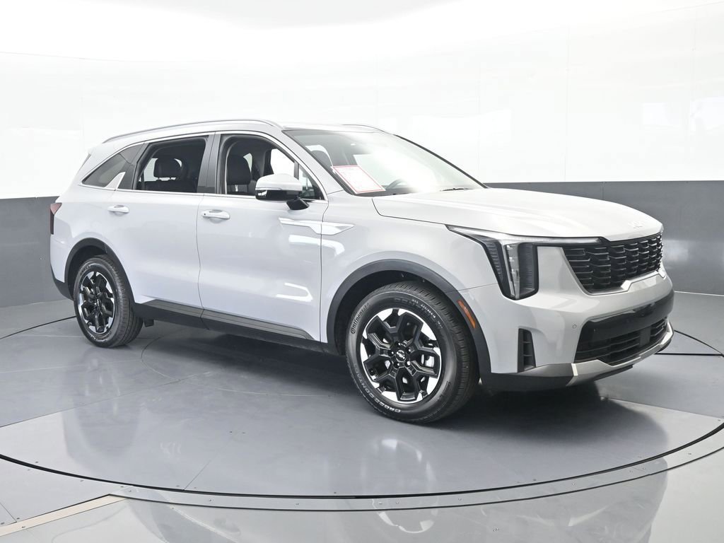 Used 2025 Kia Sorento S w/ Panoramic Sunroof Package image 8