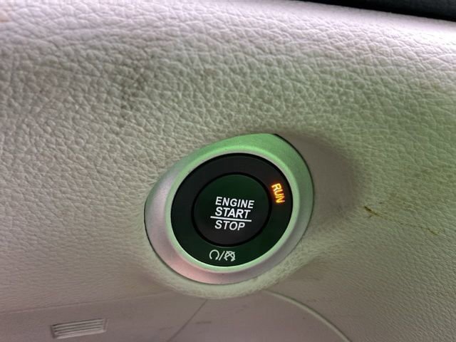 Used 2023 Chrysler Pacifica Limited image 25