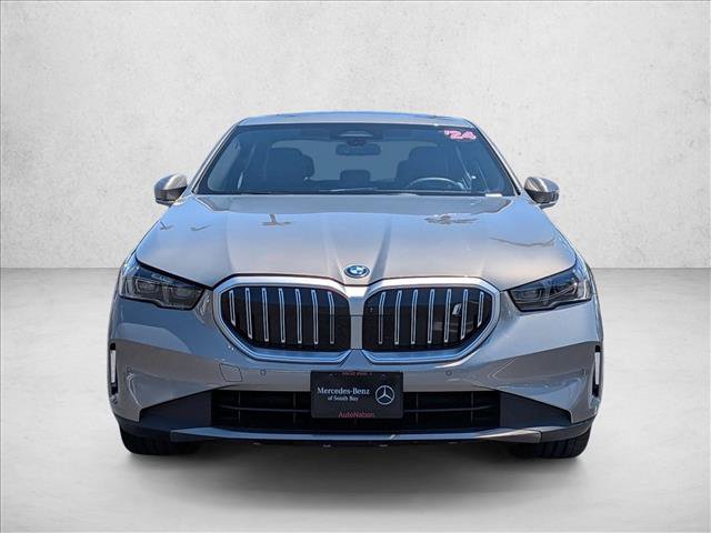 Used 2024 BMW i5 eDrive40i w/ Premium Package RWD image 2