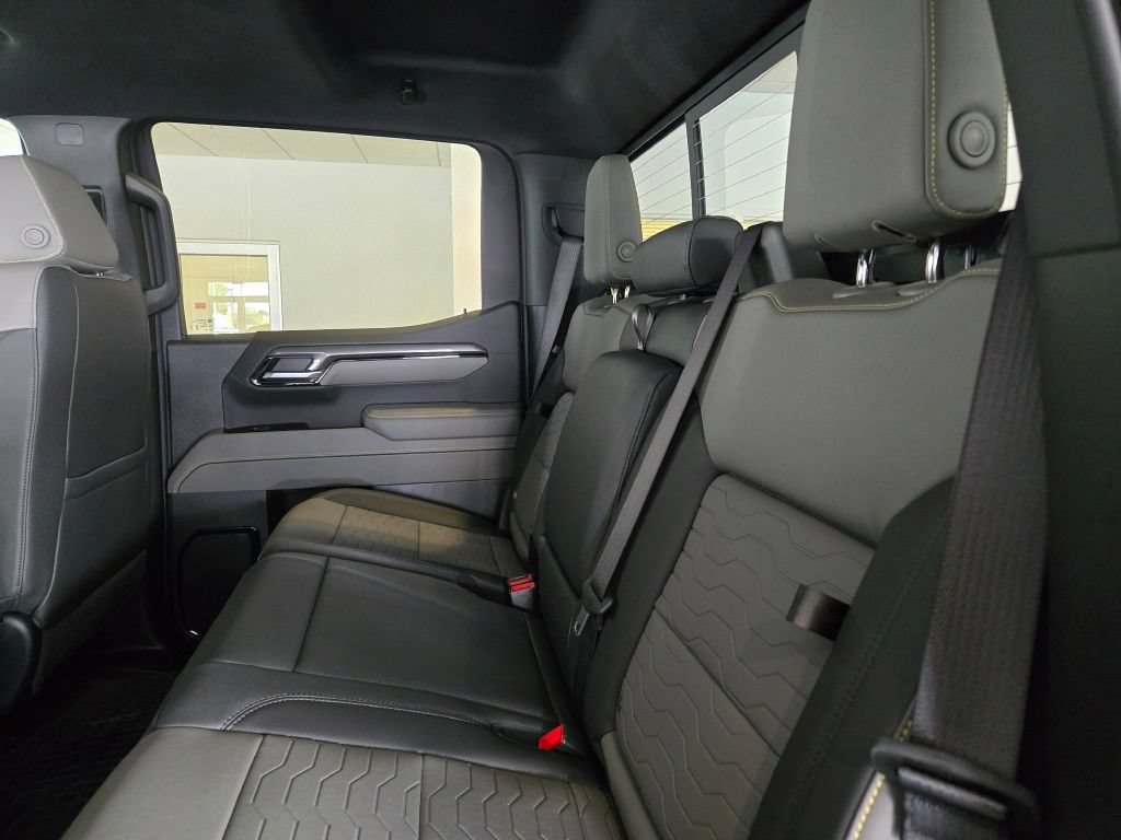 New 2026 Chevrolet Silverado 1500 ZR2 AWD/4WD image 19