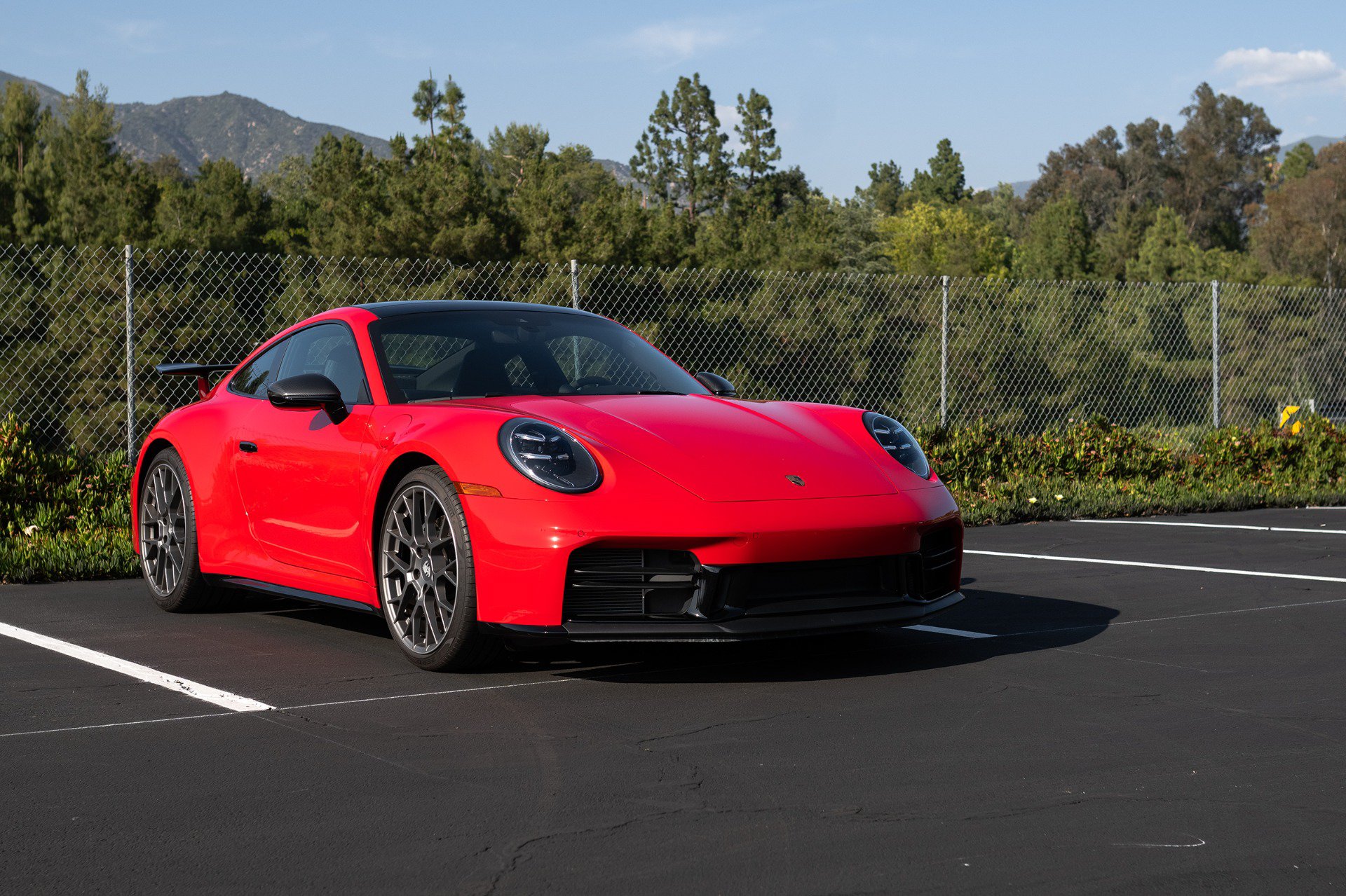 Used 2025 Porsche 911 Carrera RWD image 4