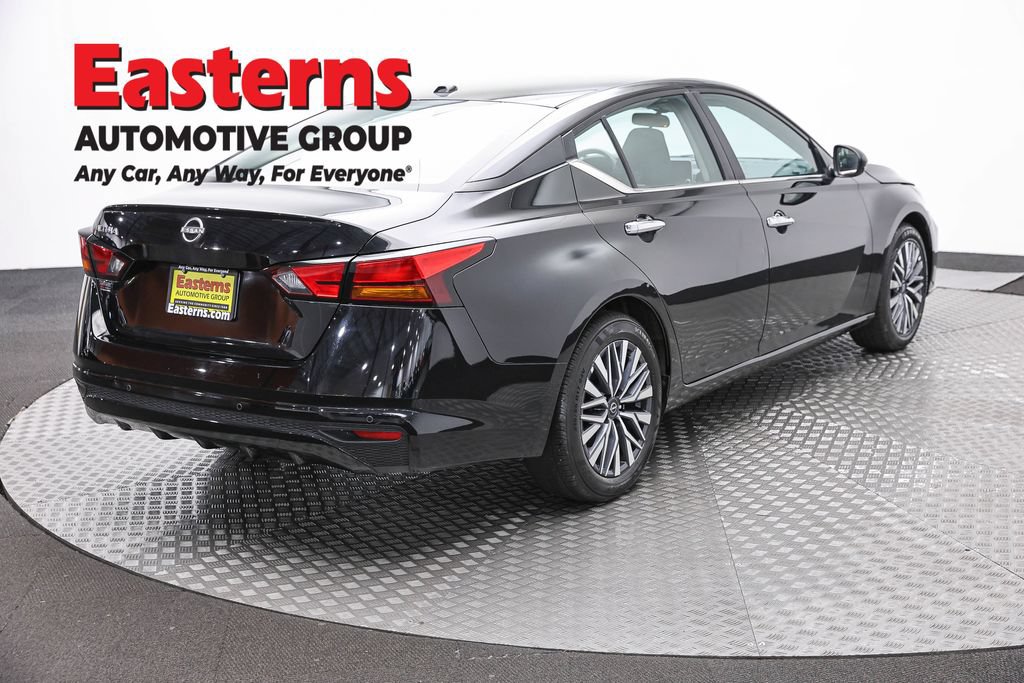 Used 2025 Nissan Altima 2.5 SV FWD image 5