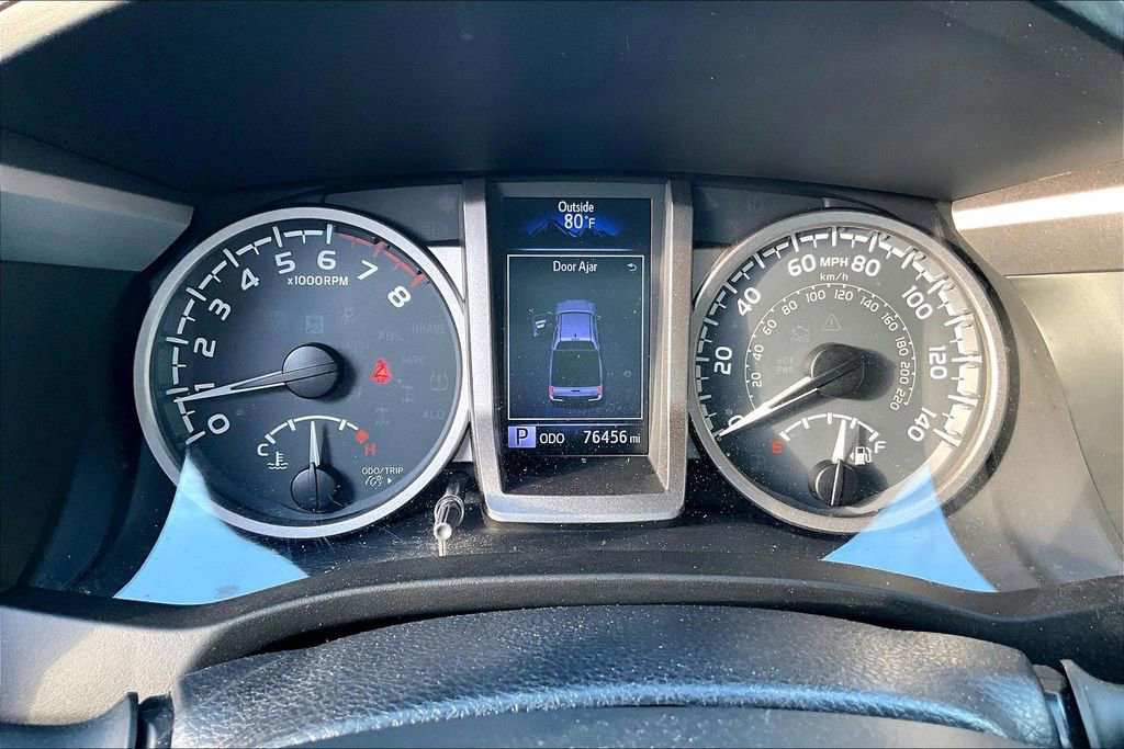 Used 2017 Toyota Tacoma Limited w/ Tow Package AWD/4WD image 29