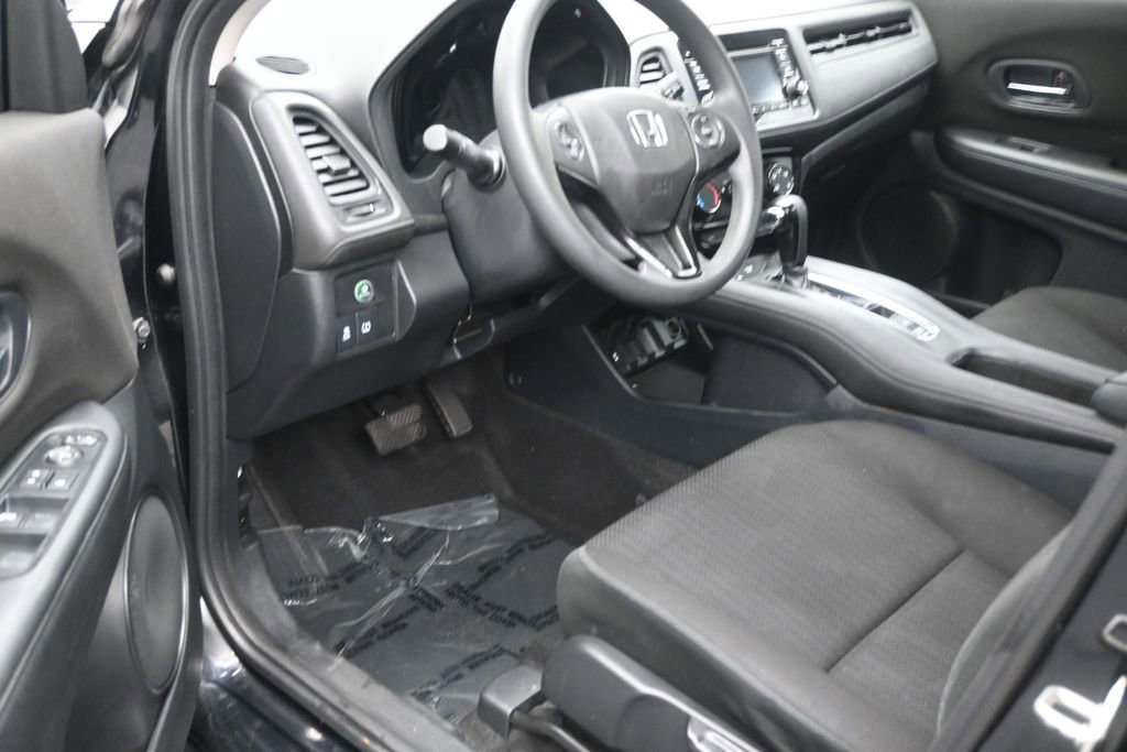 Used 2018 Honda HR-V LX image 11