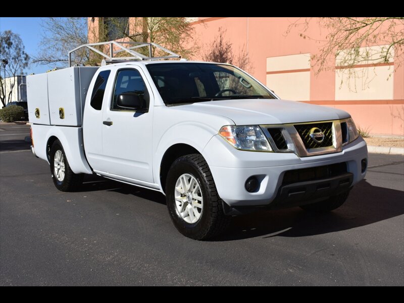 Used 2016 Nissan Frontier SV RWD image 2