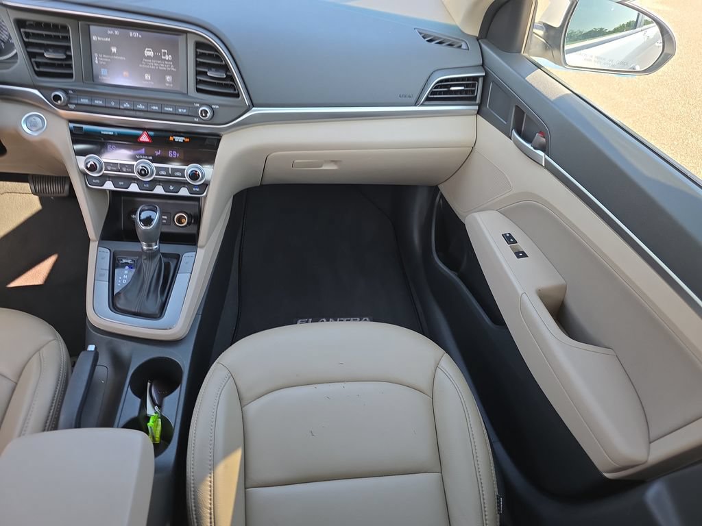 Used 2019 Hyundai Elantra Value Edition w/ Winter Weather Package FWD image 16