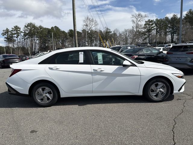 New 2026 Hyundai Elantra SE image 8