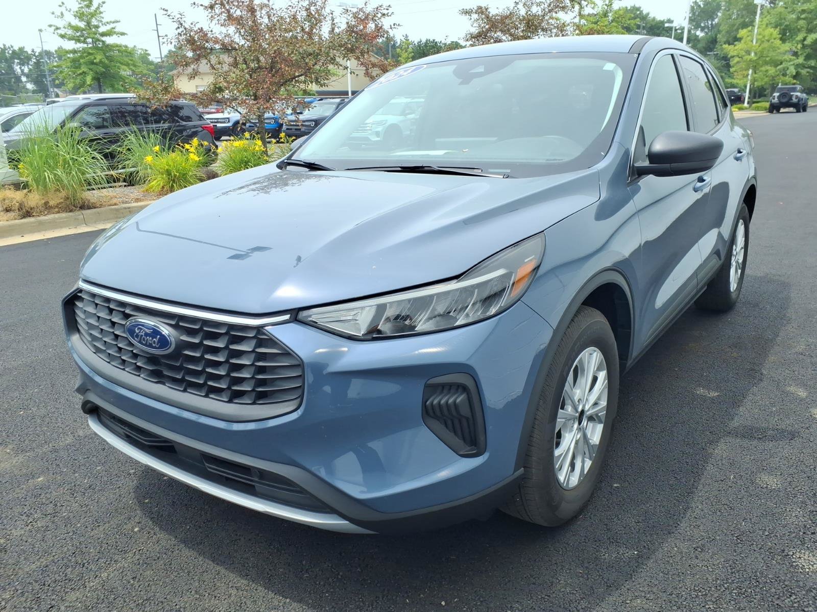 Used 2024 Ford Escape Active w/ Tech Pack #1 AWD/4WD image 3