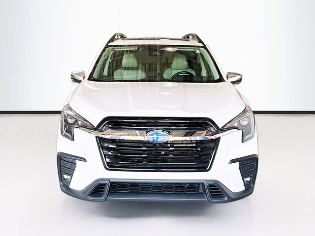 Used 2023 Subaru Ascent Limited w/ Technology Package AWD/4WD image 4