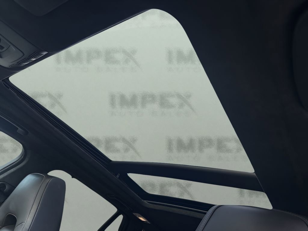 Used 2016 BMW X5 M image 11