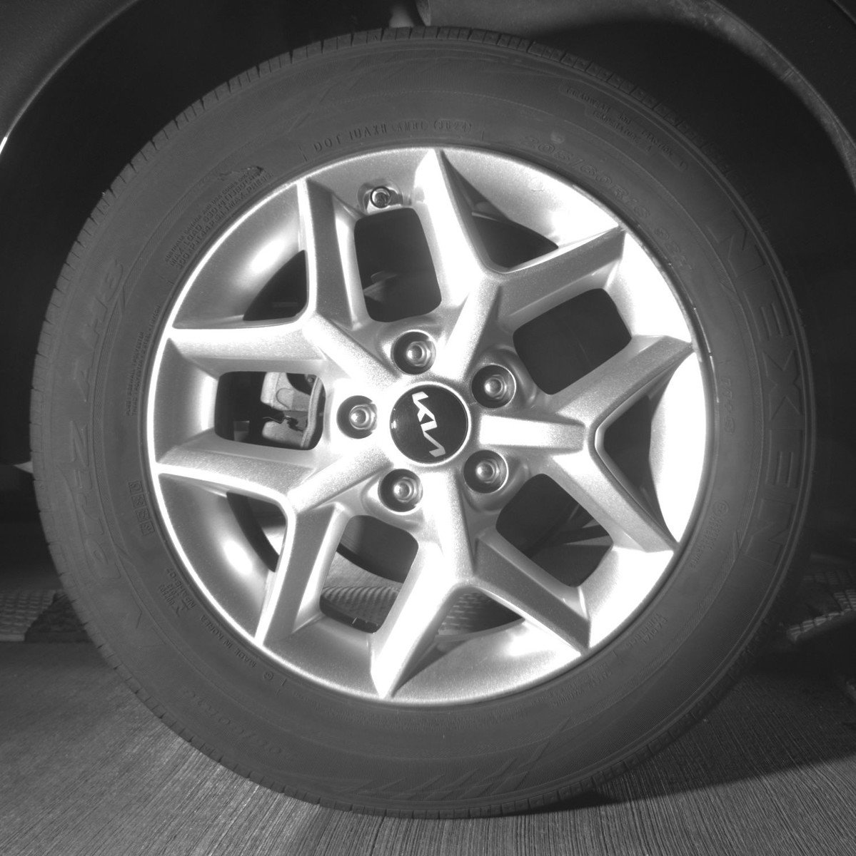 Used 2025 Kia Soul LX w/ LX Technology Package FWD image 15