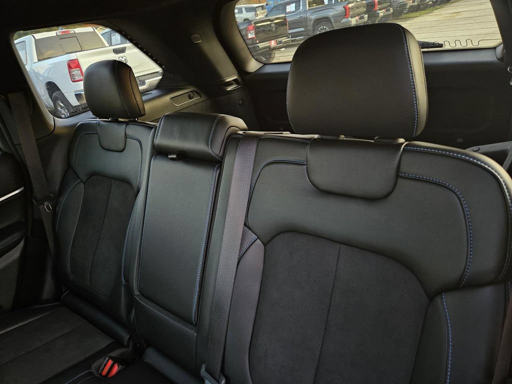 Used 2023 Jeep Grand Cherokee Trailhawk w/ Advanced Protech Group II AWD/4WD image 35