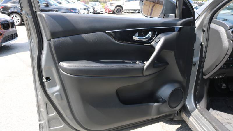 Used 2018 Nissan Rogue Sport SL w/ SL Premium Package AWD/4WD image 10