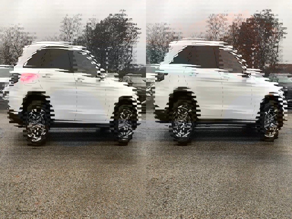 Used 2022 Mercedes-Benz GLC 300 GLC 300 w/ Driver Assistance Package image 8