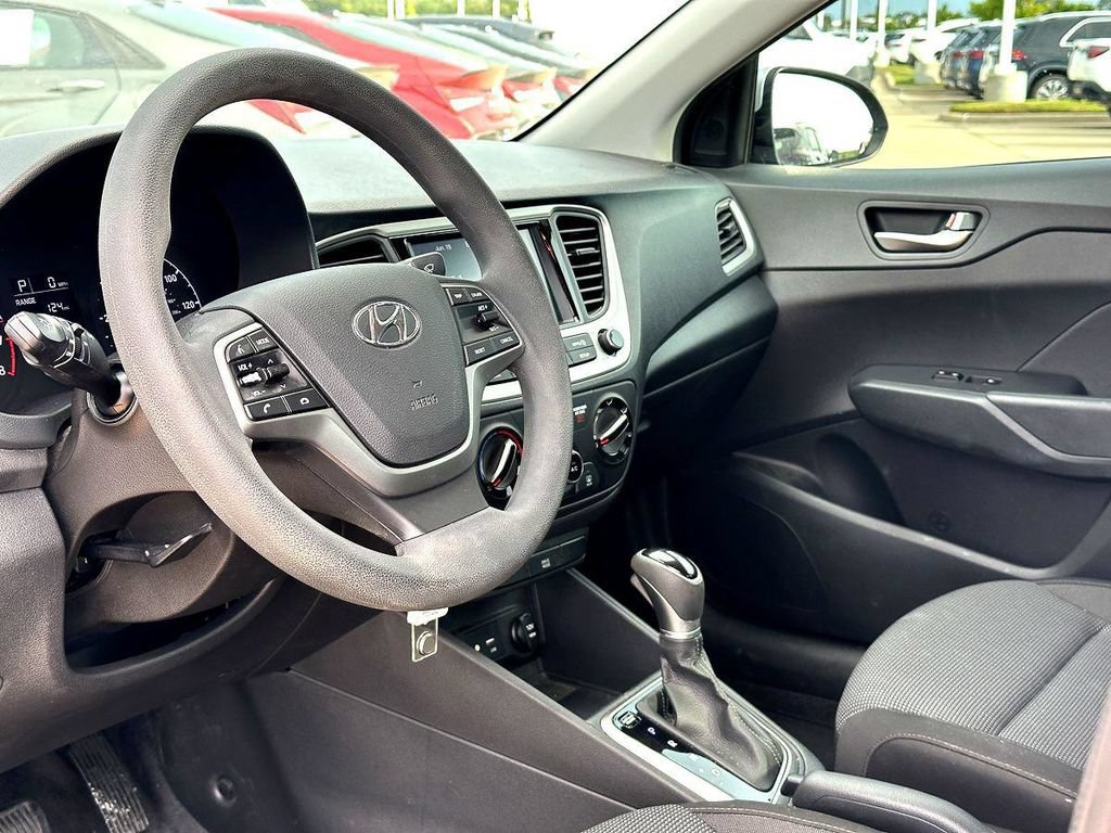 Used 2022 Hyundai Accent SEL w/ Cargo Package FWD image 15