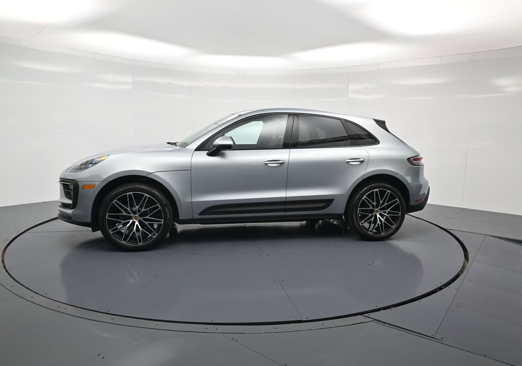 New 2025 Porsche Macan image 2