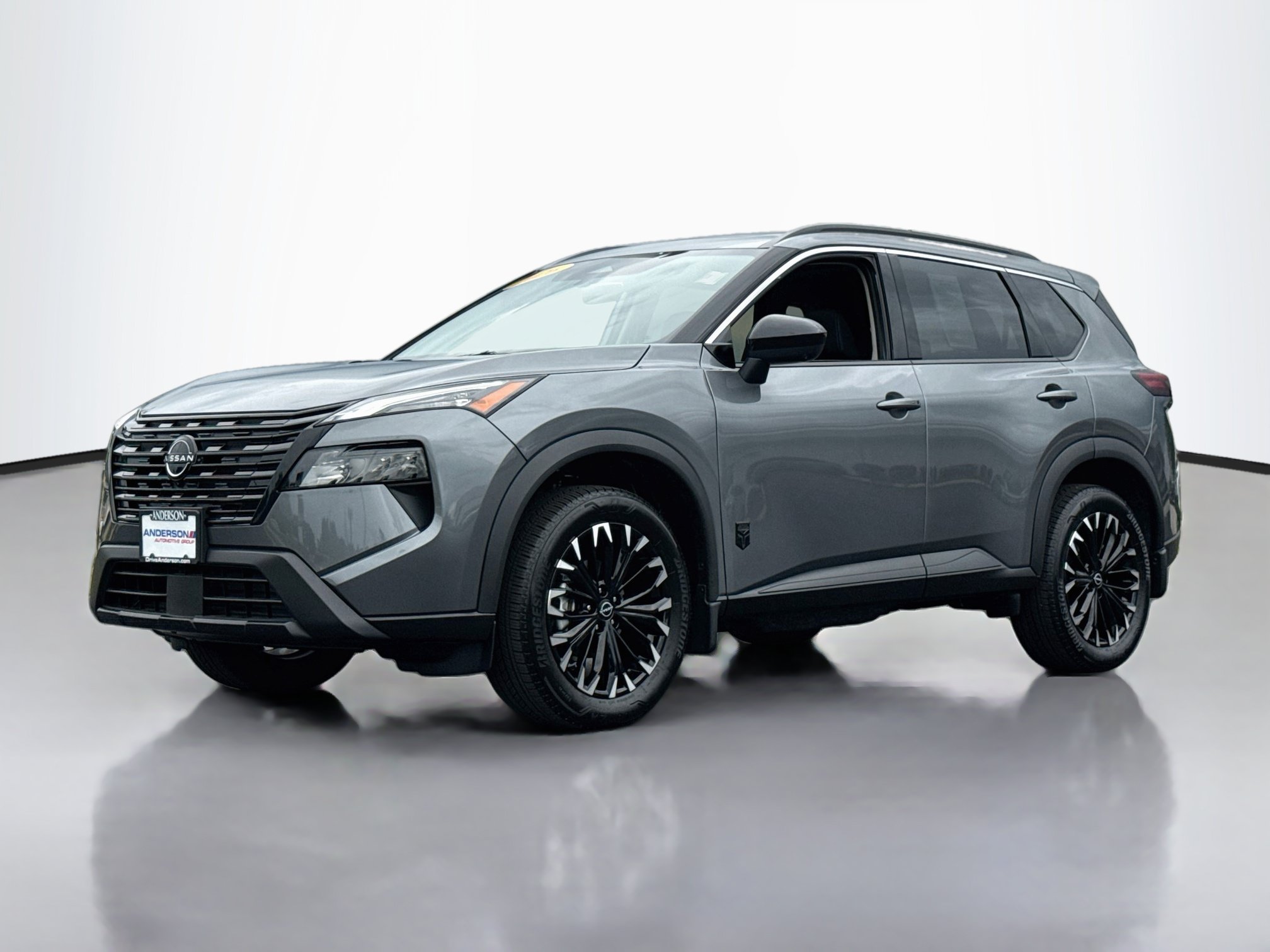 Used 2026 Nissan Rogue Dark Armor AWD/4WD image 3