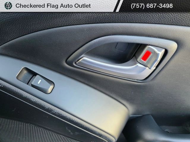 Used 2013 Hyundai Tucson Limited w/ Premium Pkg image 49