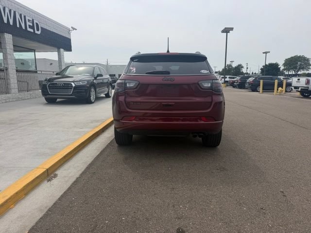 Used 2022 Jeep Compass High Altitude AWD/4WD image 9