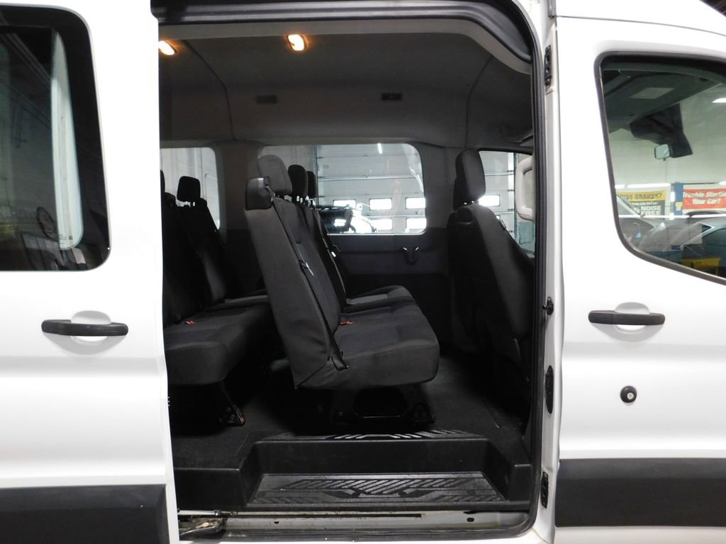 Used 2018 Ford Transit 150 XLT image 22