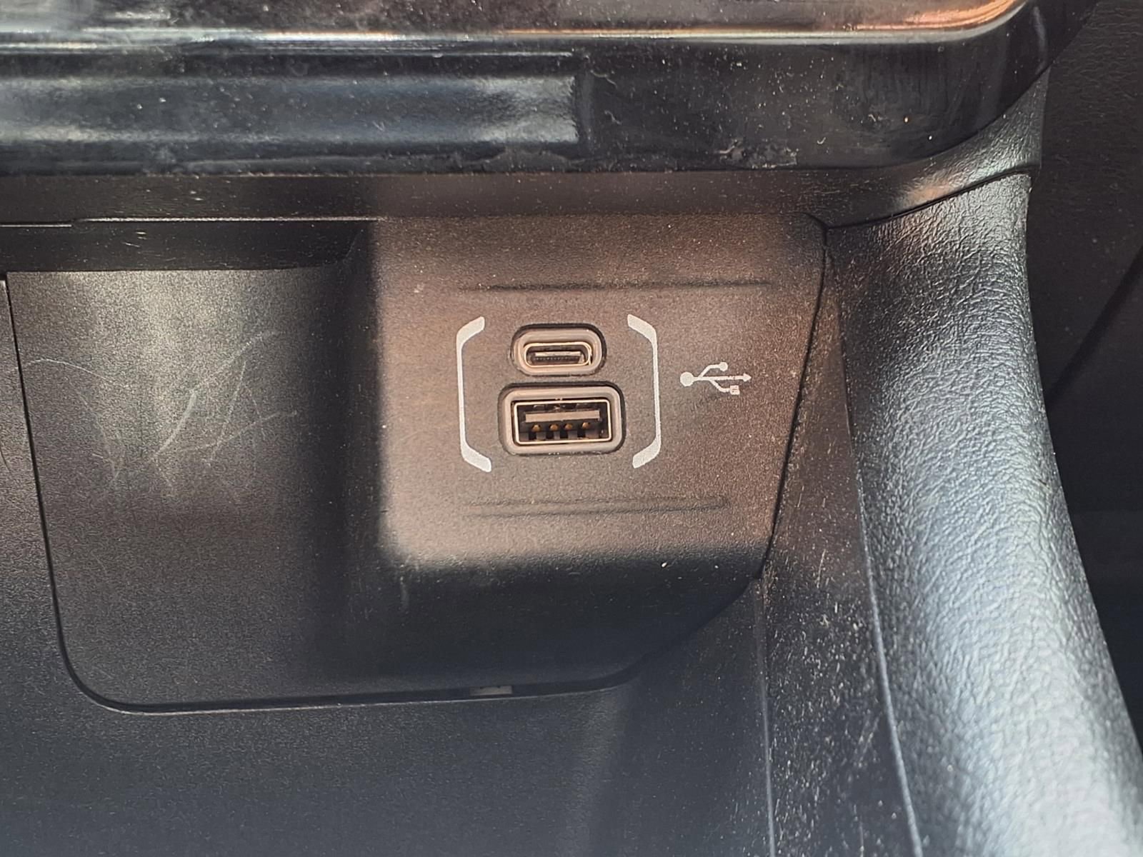 Used 2024 Jeep Compass Sport image 6