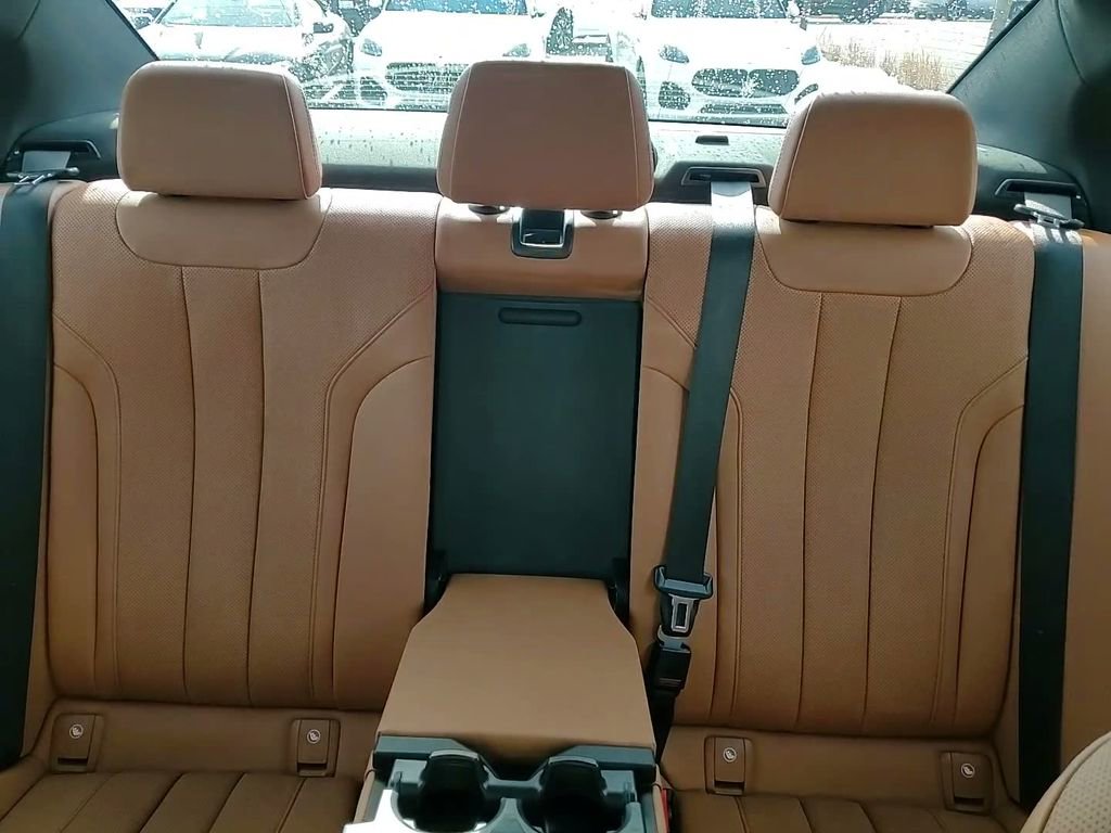 Used 2023 BMW 530e xDrive w/ Convenience Package image 35