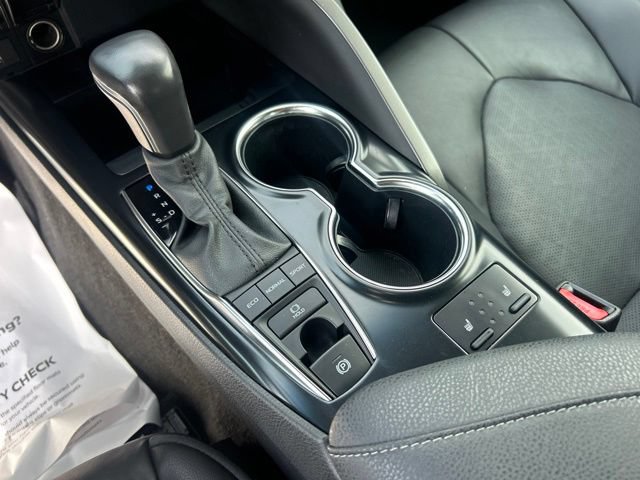 Used 2020 Toyota Camry XSE FWD image 26