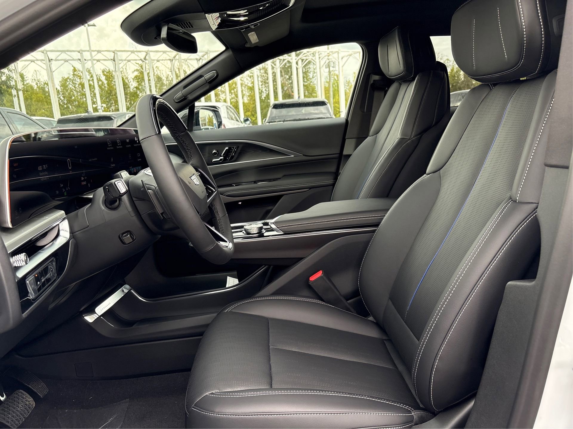 New 2026 Cadillac Lyriq Sport image 9