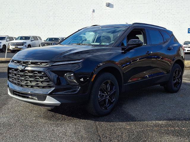 New 2026 Chevrolet Blazer LT w/ Convenience Package AWD/4WD image 2