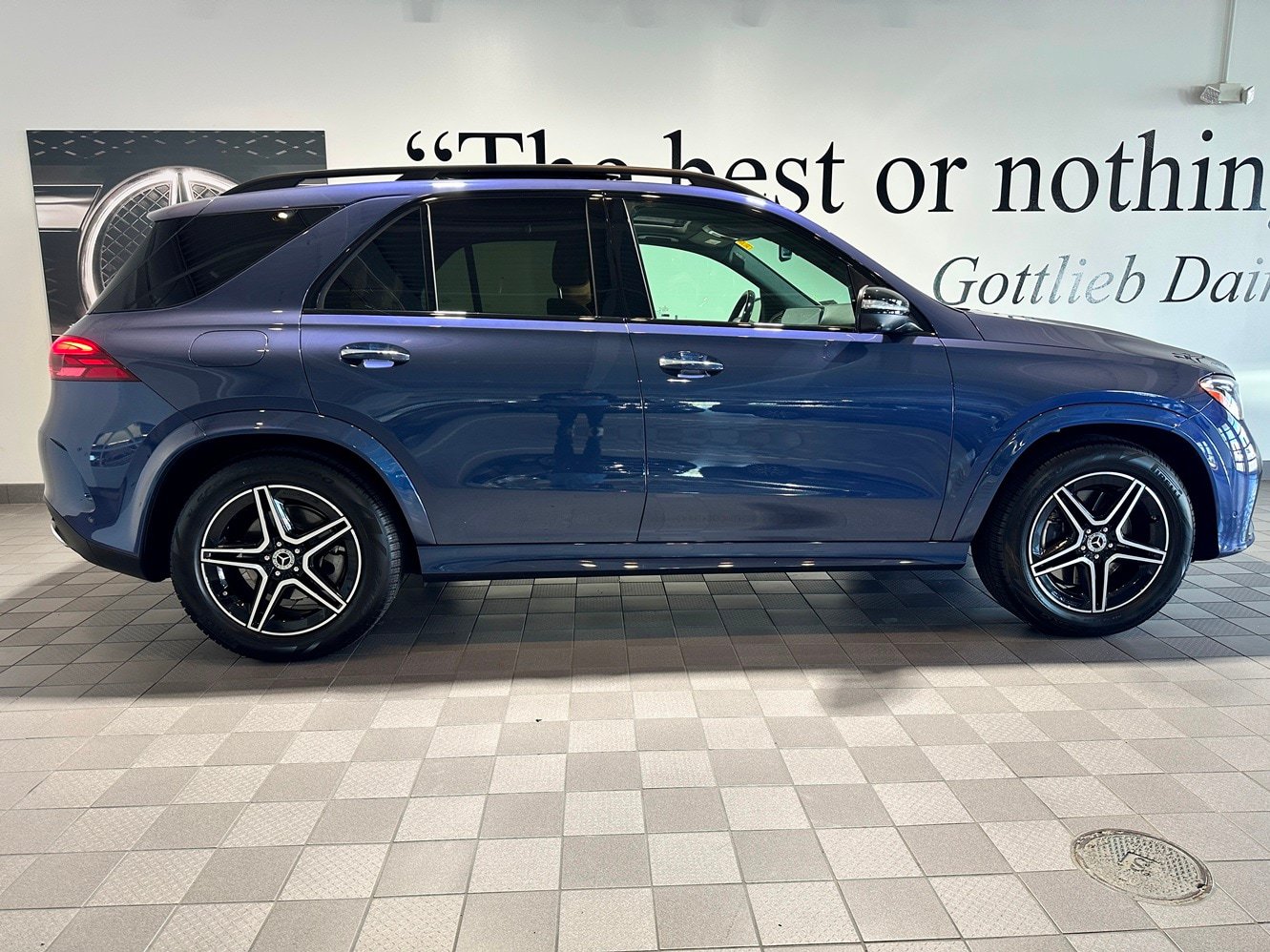 Certified 2024 Mercedes-Benz GLE 350 4MATIC image 3