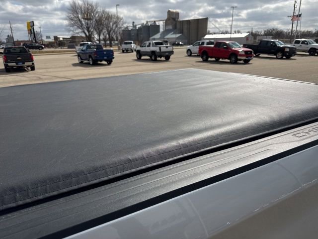 Used 2022 Chevrolet Silverado 1500 LT w/ Z71 Off-Road Package image 5