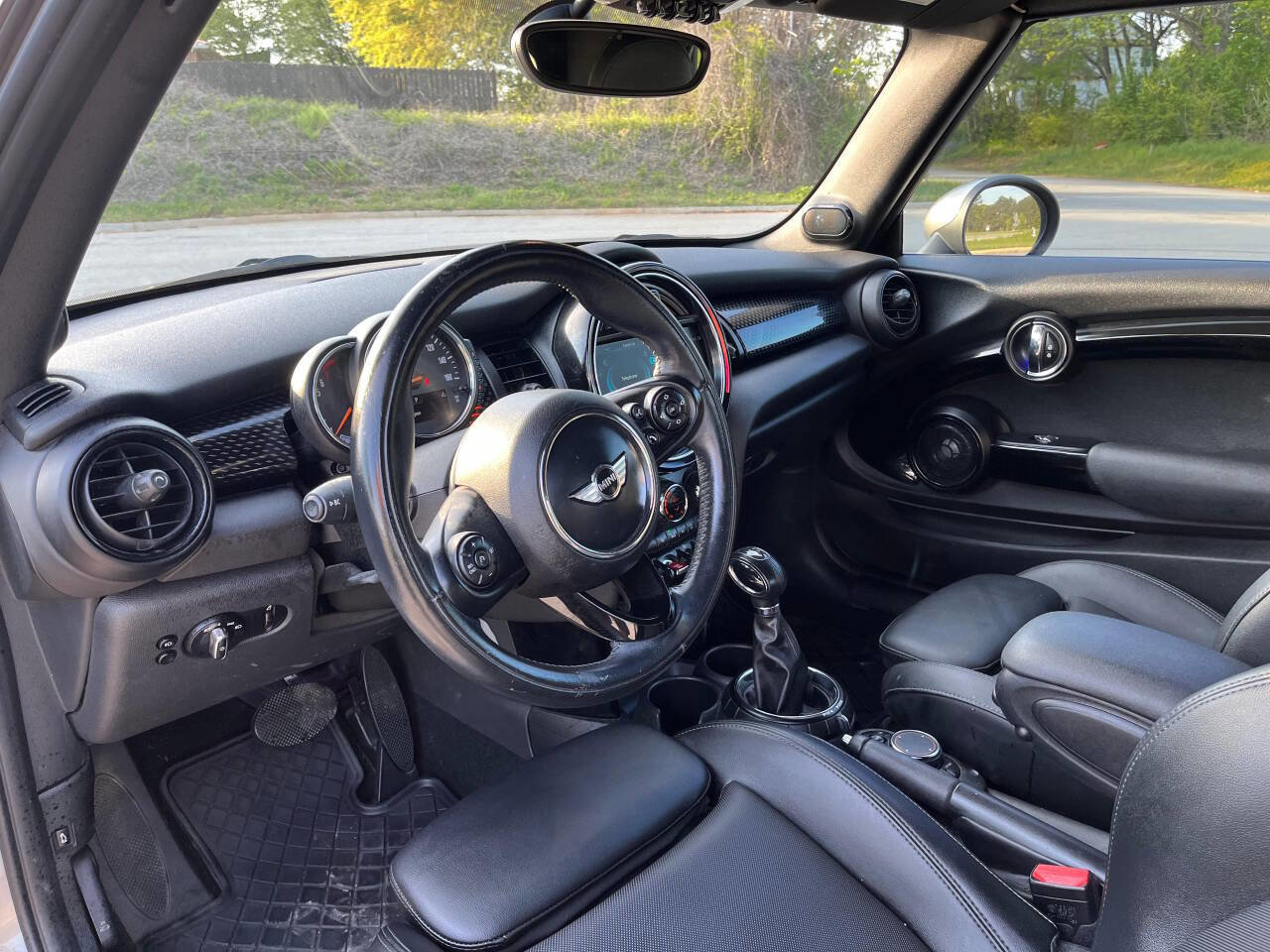 Used 2017 MINI Cooper S image 9