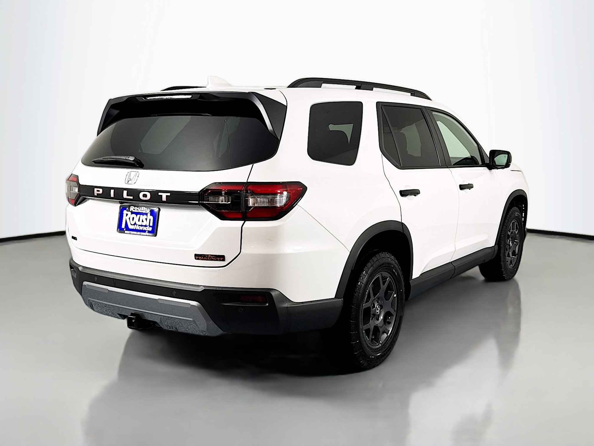 New 2026 Honda Pilot TrailSport image 5