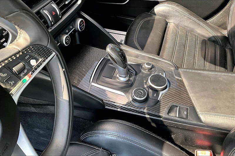 Used 2019 Alfa Romeo Giulia Ti RWD image 11