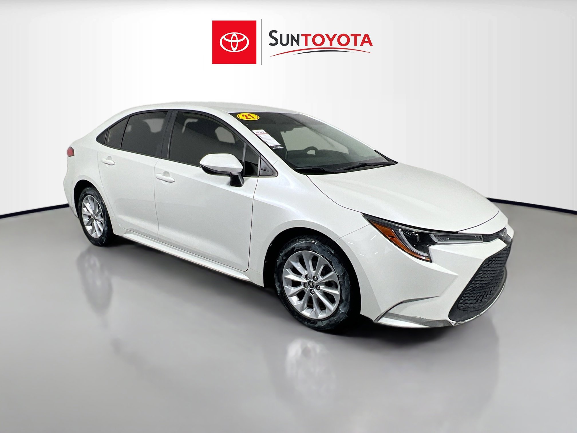 Used 2021 Toyota Corolla LE w/ LE Convenience Package FWD image 1