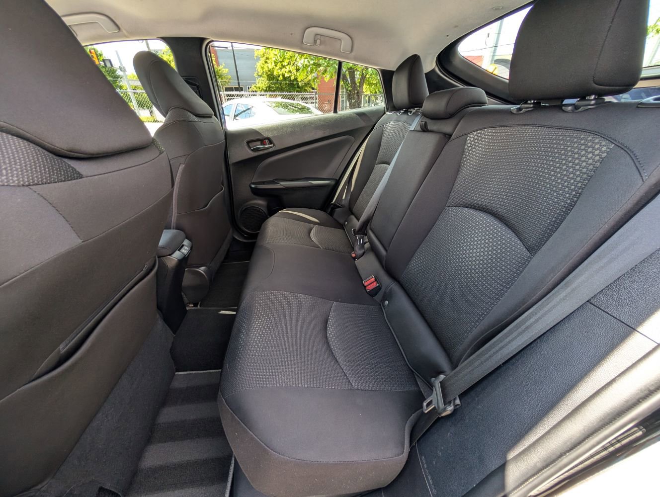 Used 2021 Toyota Prius LE FWD image 17