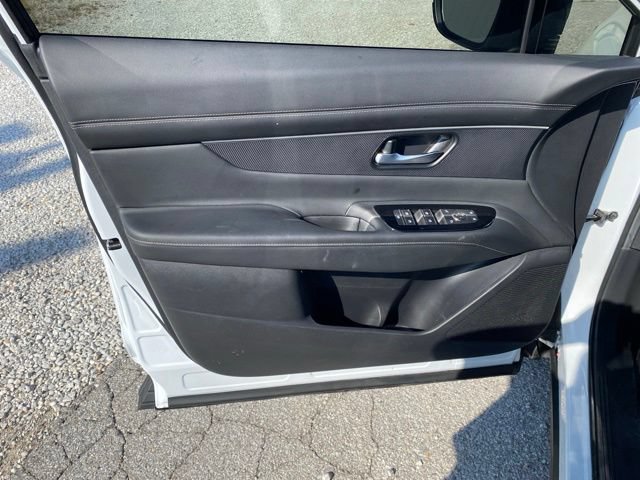 Used 2025 Nissan Murano SV FWD image 16