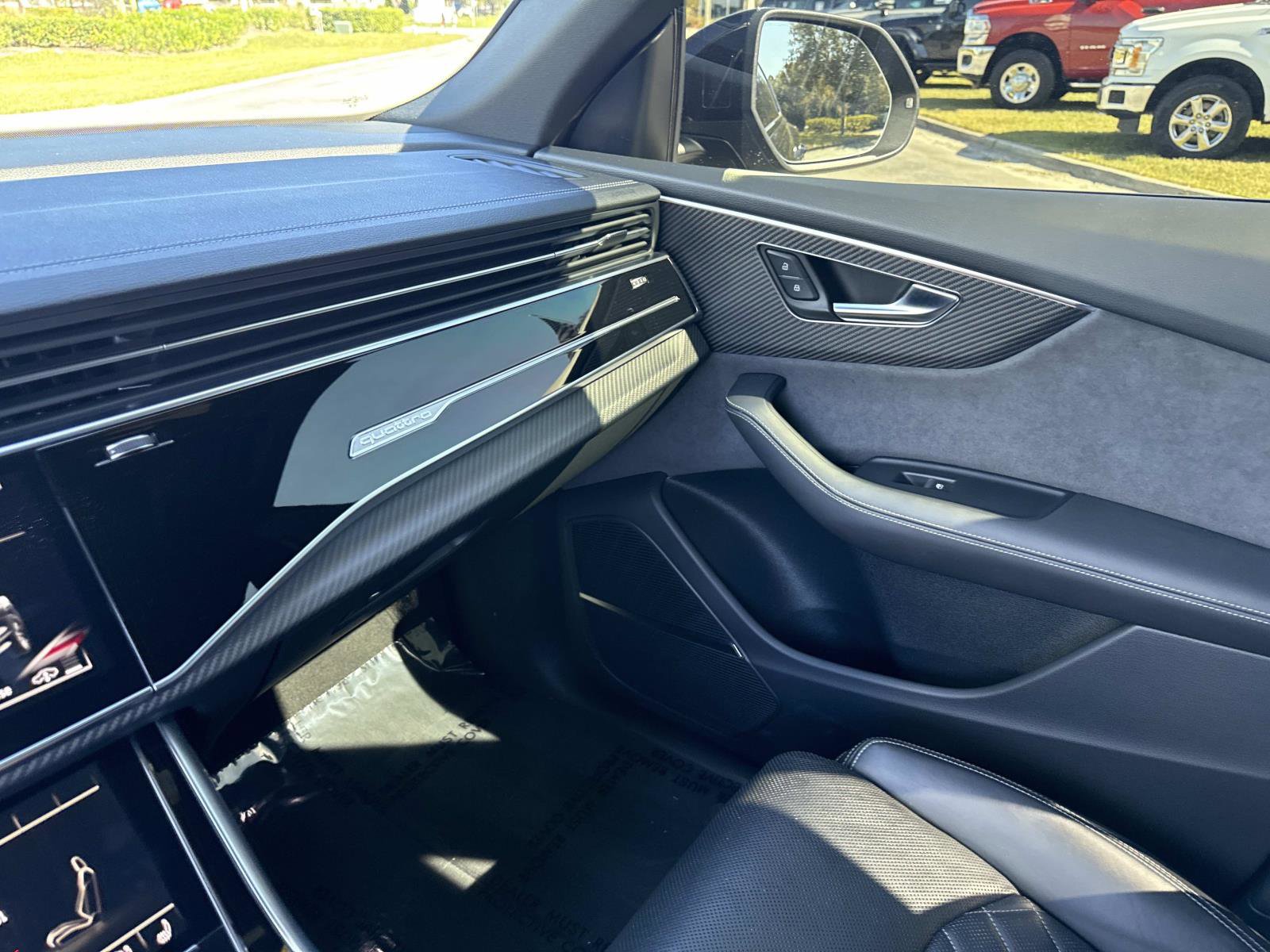 Used 2024 Audi SQ8 Premium Plus w/ Executive Package image 25