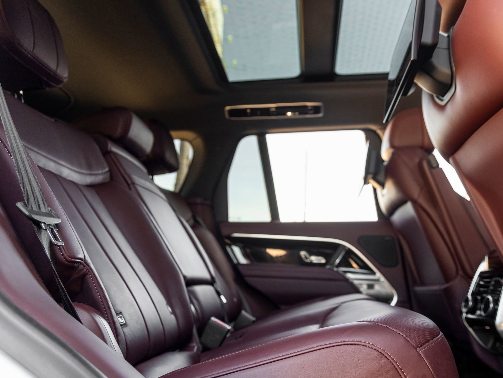 Used 2023 Land Rover Range Rover SE image 37