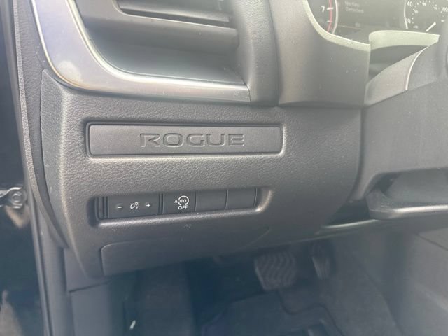 Used 2024 Nissan Rogue S FWD image 16