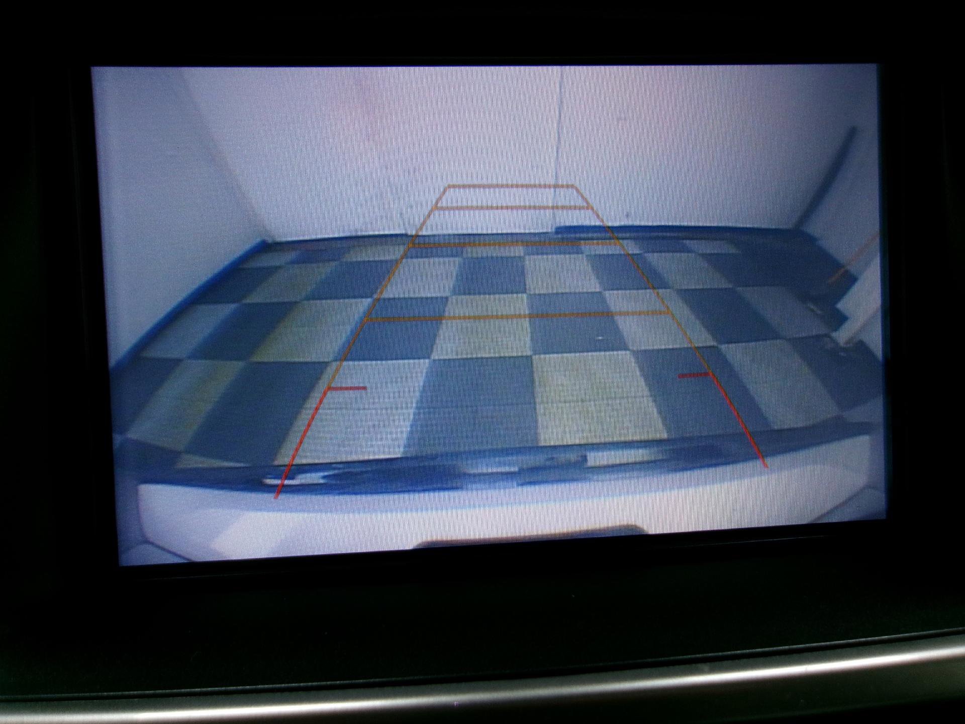 Used 2018 Chevrolet Suburban LT image 6