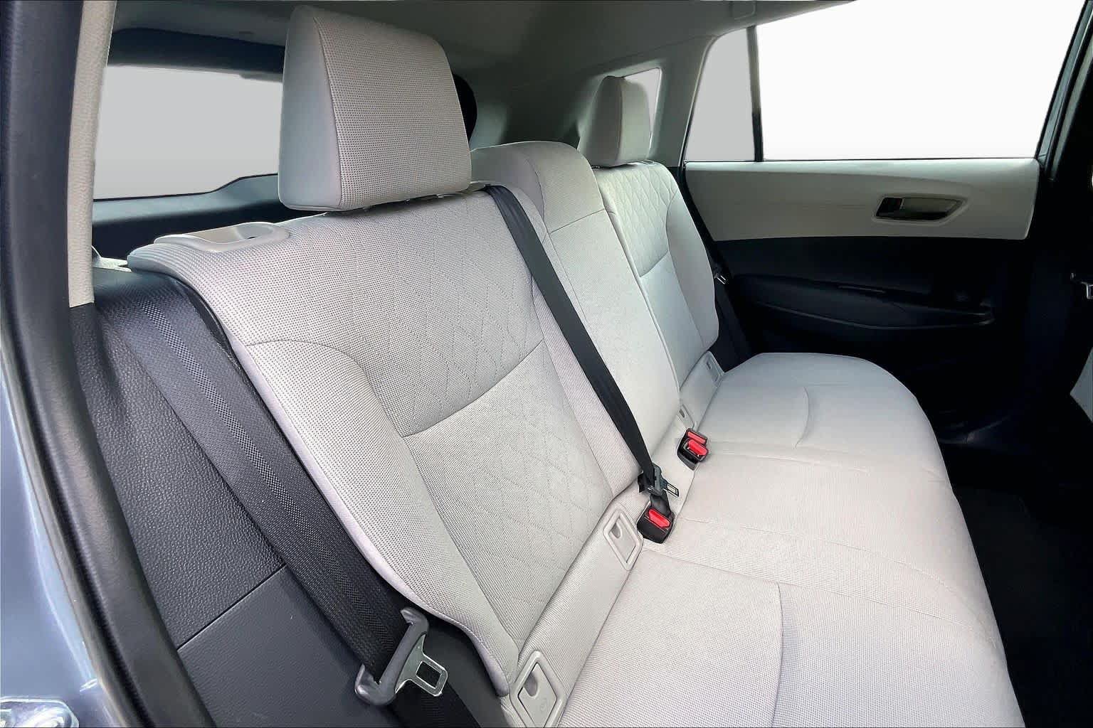 Used 2025 Toyota Corolla Cross L FWD image 34