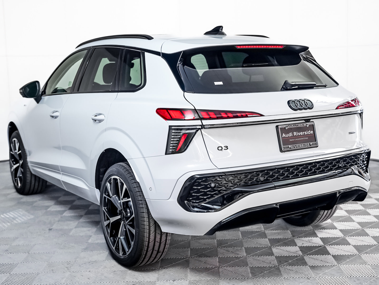New 2026 Audi Q3 quattro 2.0T image 2