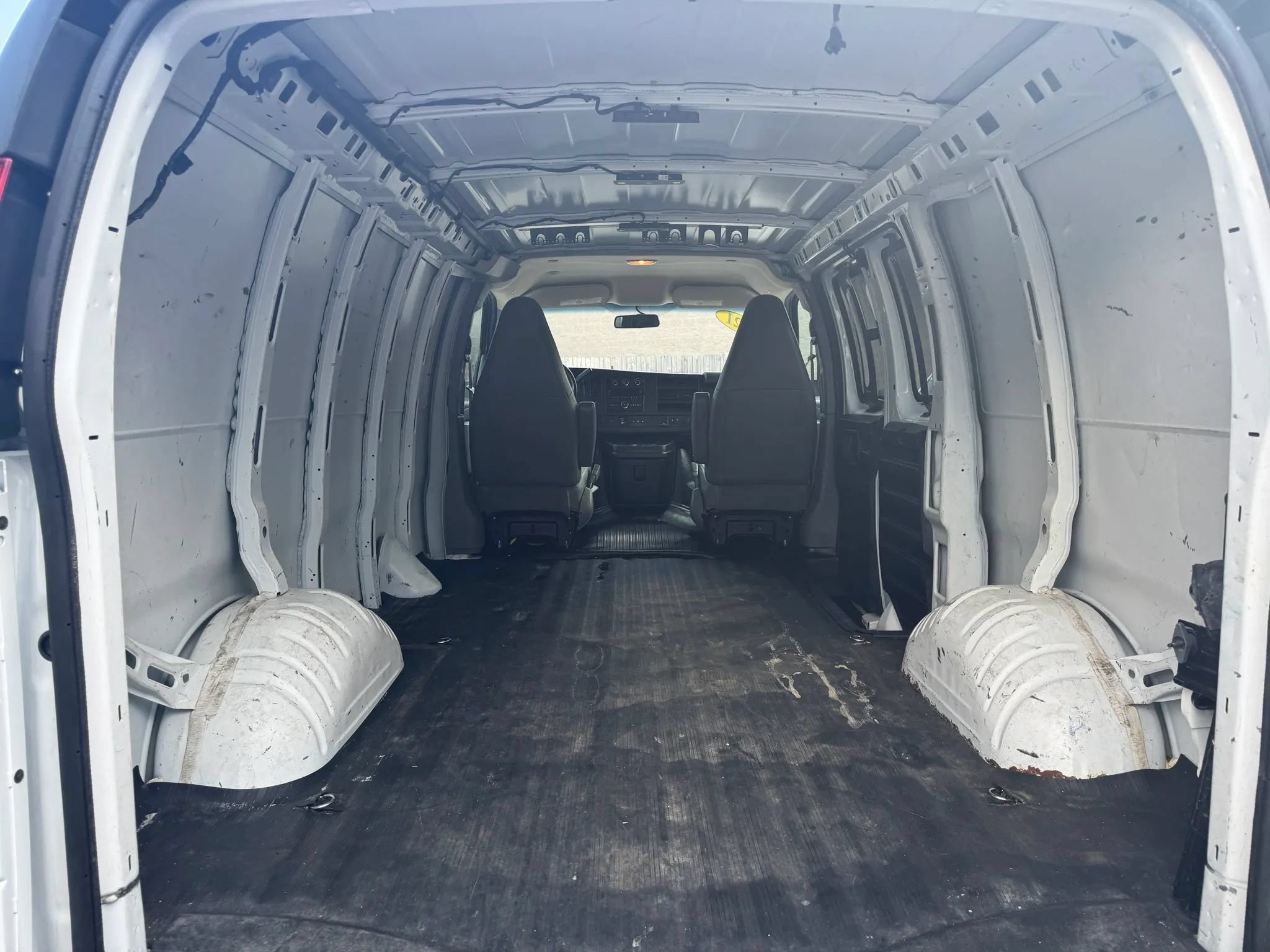 Used 2021 GMC Savana 2500 w/ Driver Convenience Package RWD image 25