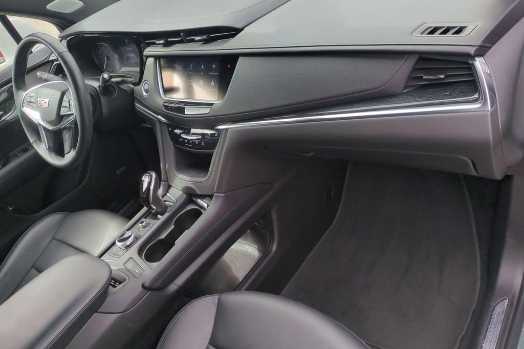 Used 2020 Cadillac XT5 Premium Luxury image 17