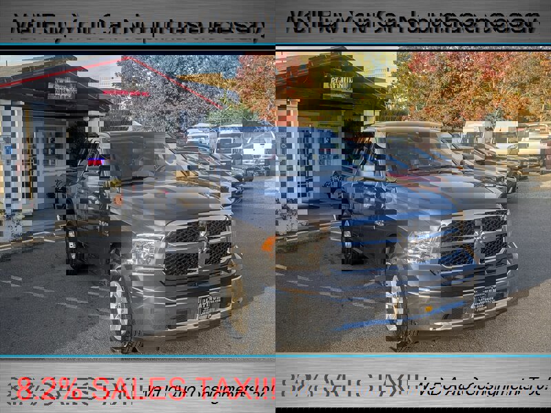 Used 2024 RAM 1500 Classic SLT image 4