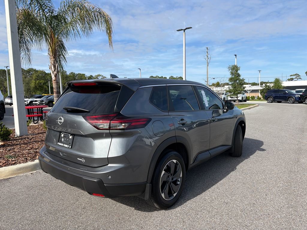 Certified 2026 Nissan Rogue SV FWD image 7