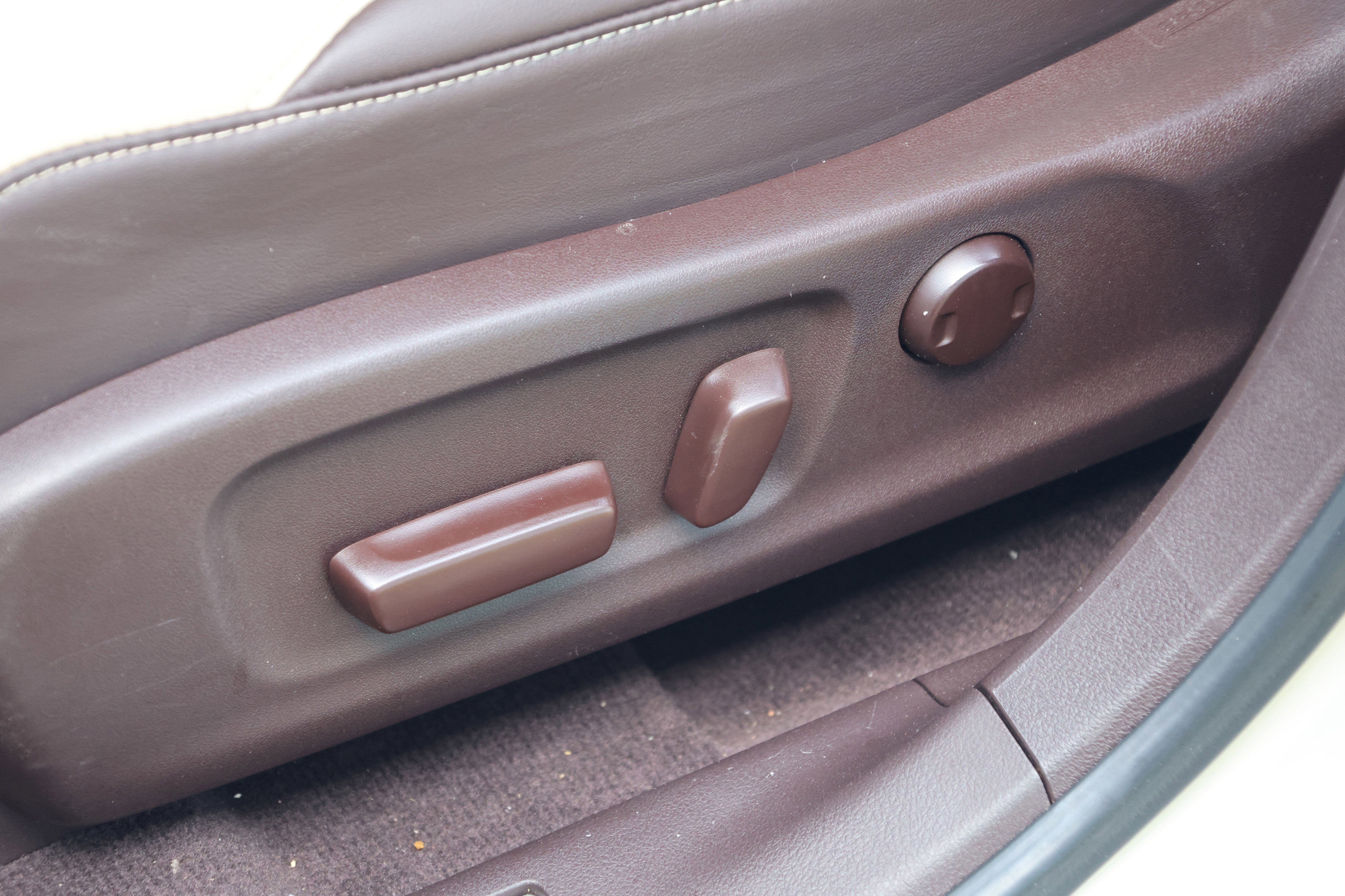 Used 2019 Lexus RX 350 FWD w/ Premium Package image 32