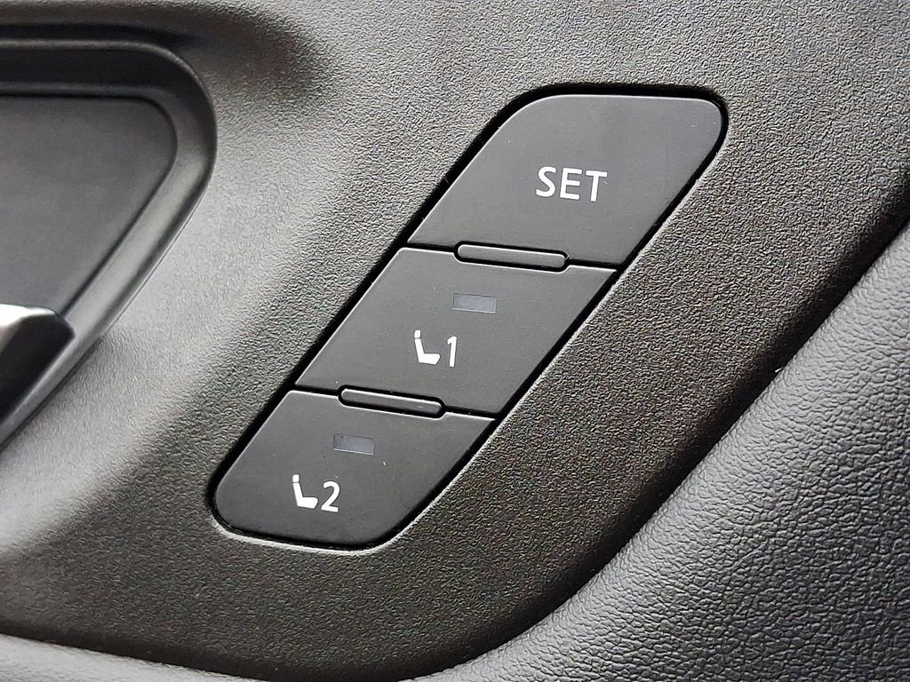 Used 2023 Nissan Pathfinder Platinum w/ Lighting Package (N93) image 28